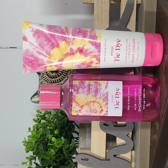 Bath & Body Works Pink Tie Dye Shower Gel & Body Cream Set - Picture 4 of 8